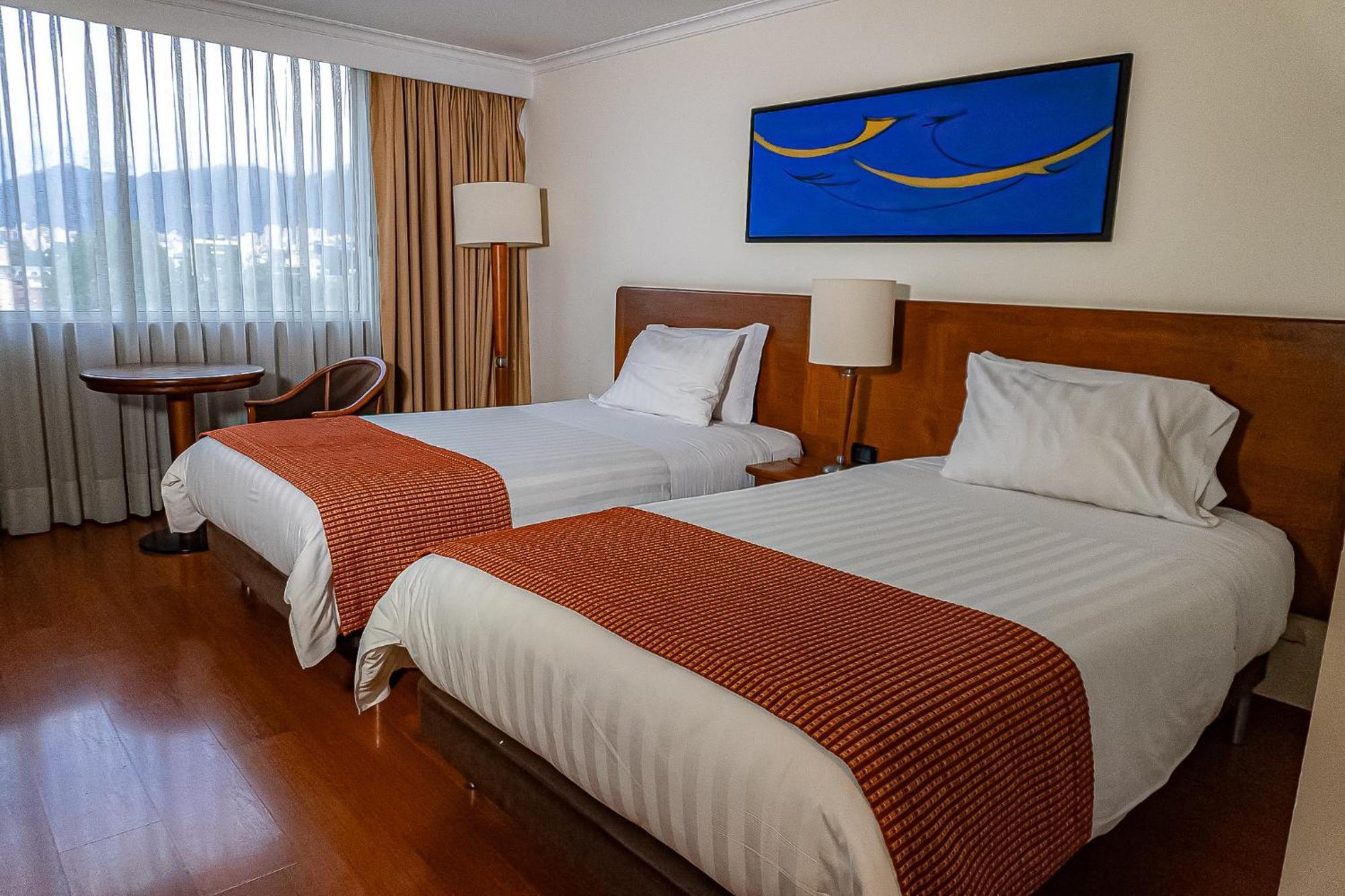 Hotel Corferias Ilar Coliving & Embajada Americana *